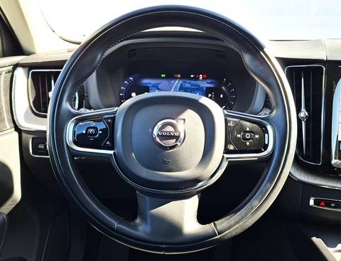 2022 Volvo XC60 — sličica 10