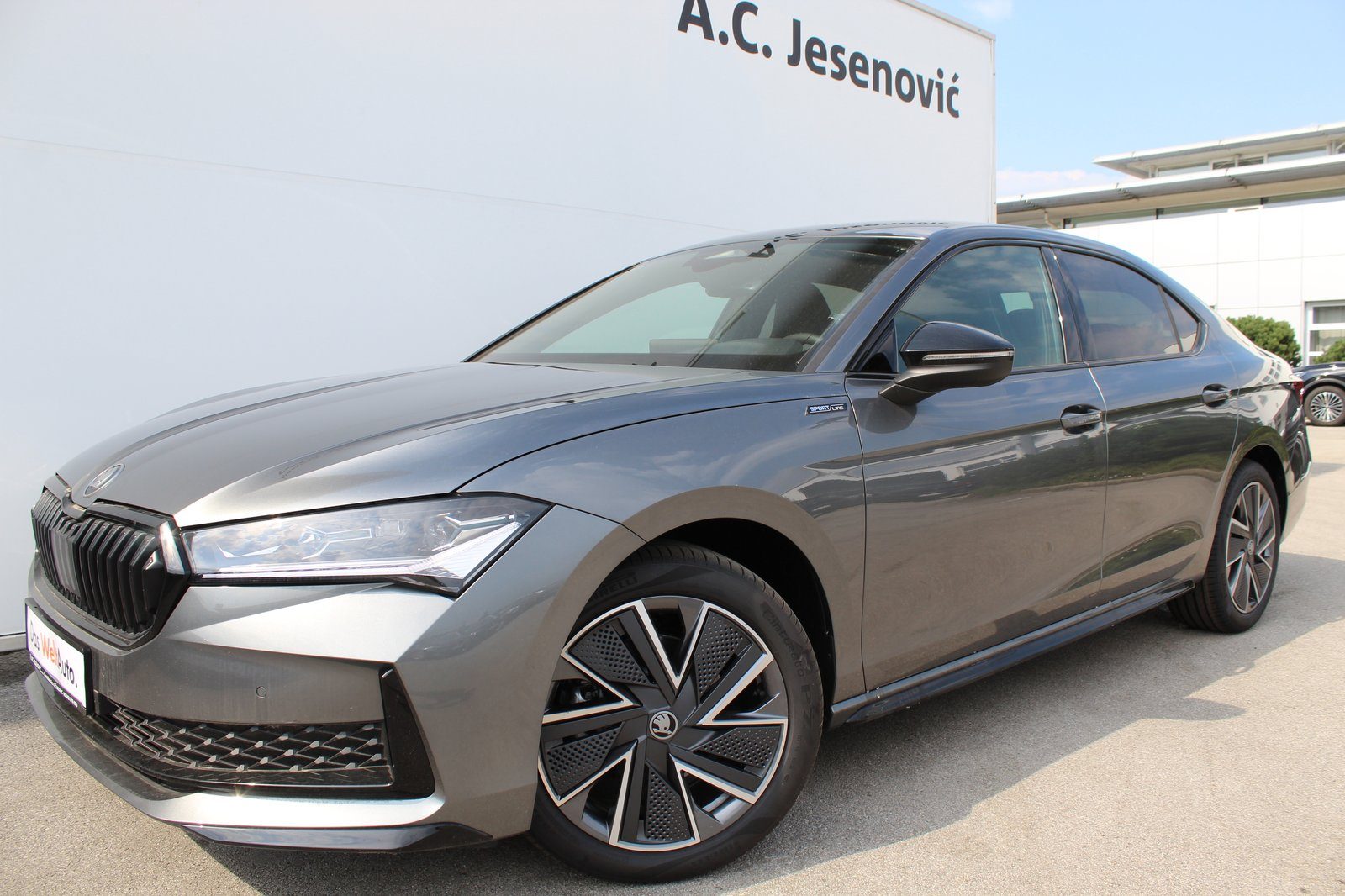 2026 Škoda Superb Sportline — fotografija 7