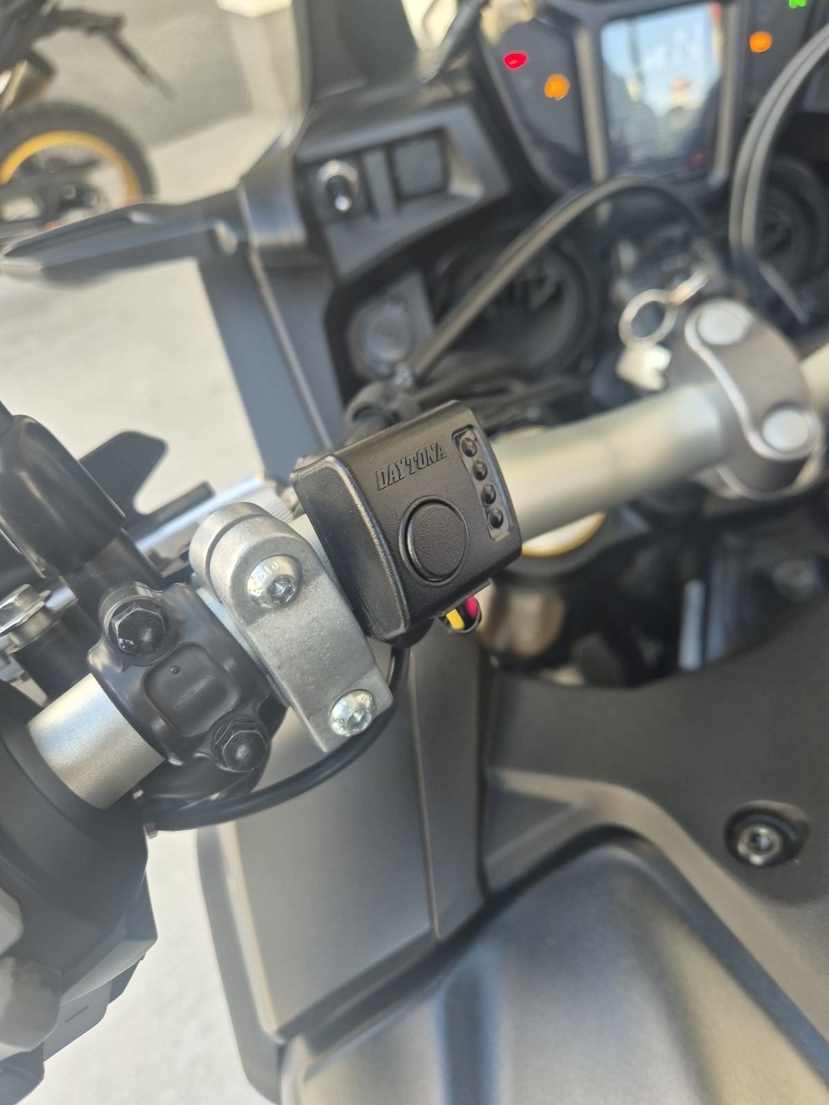 2017 Honda Africa Twin — fotografija 8