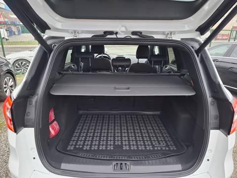 2018 Ford Kuga — sličica 6