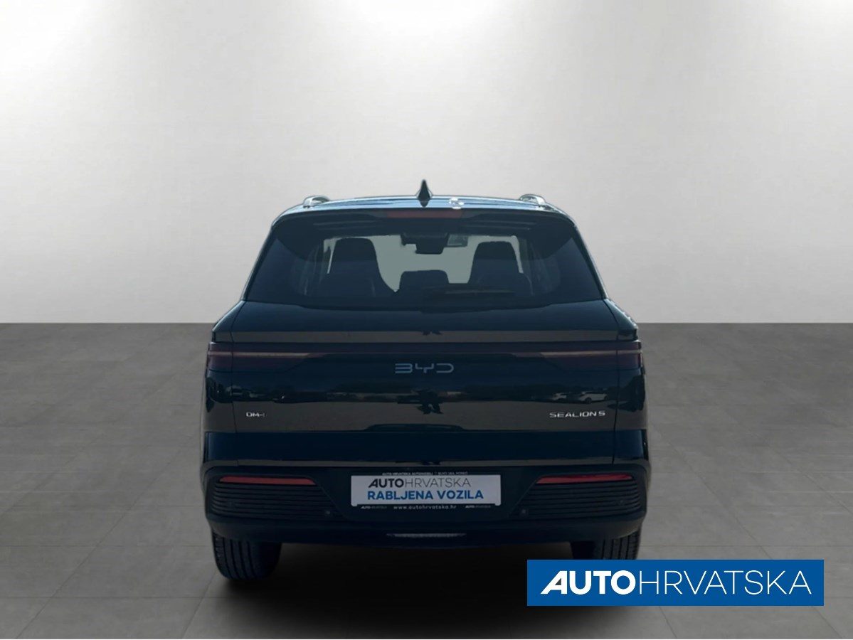2026 BYD Sealion 5 — fotografija 7