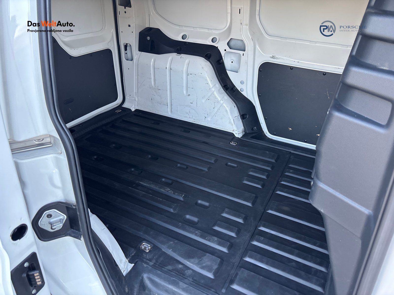 2022 Volkswagen Caddy — fotografija 12