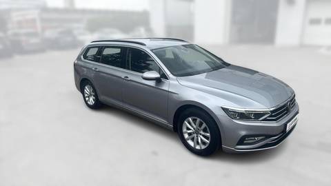 2022 Volkswagen Passat Variant — sličica 3