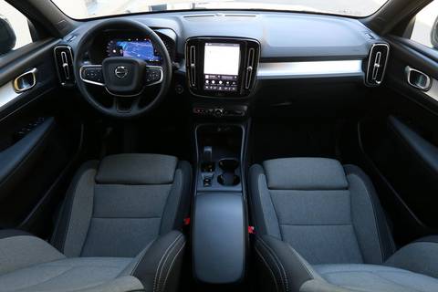 2026 Volvo XC40 — sličica 5