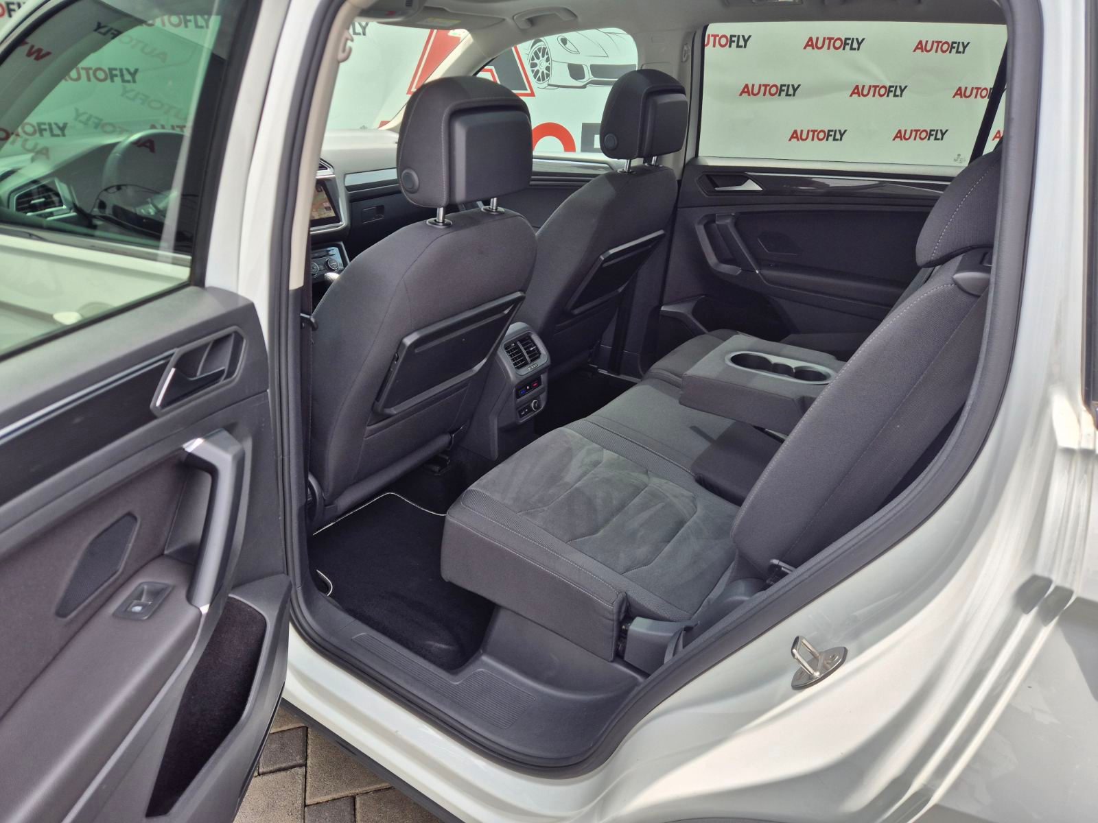 2019 Volkswagen Tiguan Highline — fotografija 14