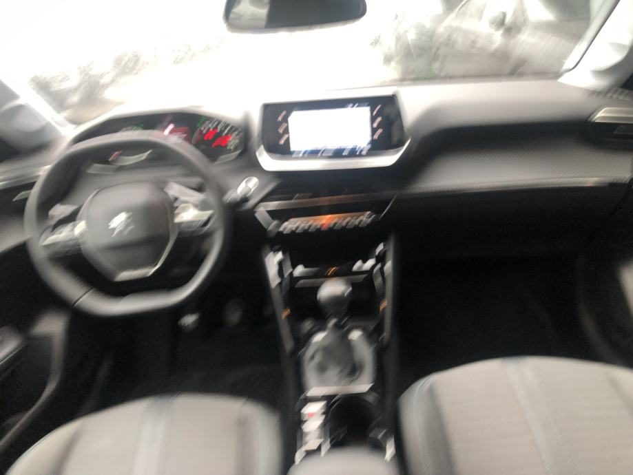 2023 Peugeot 208 — fotografija 6