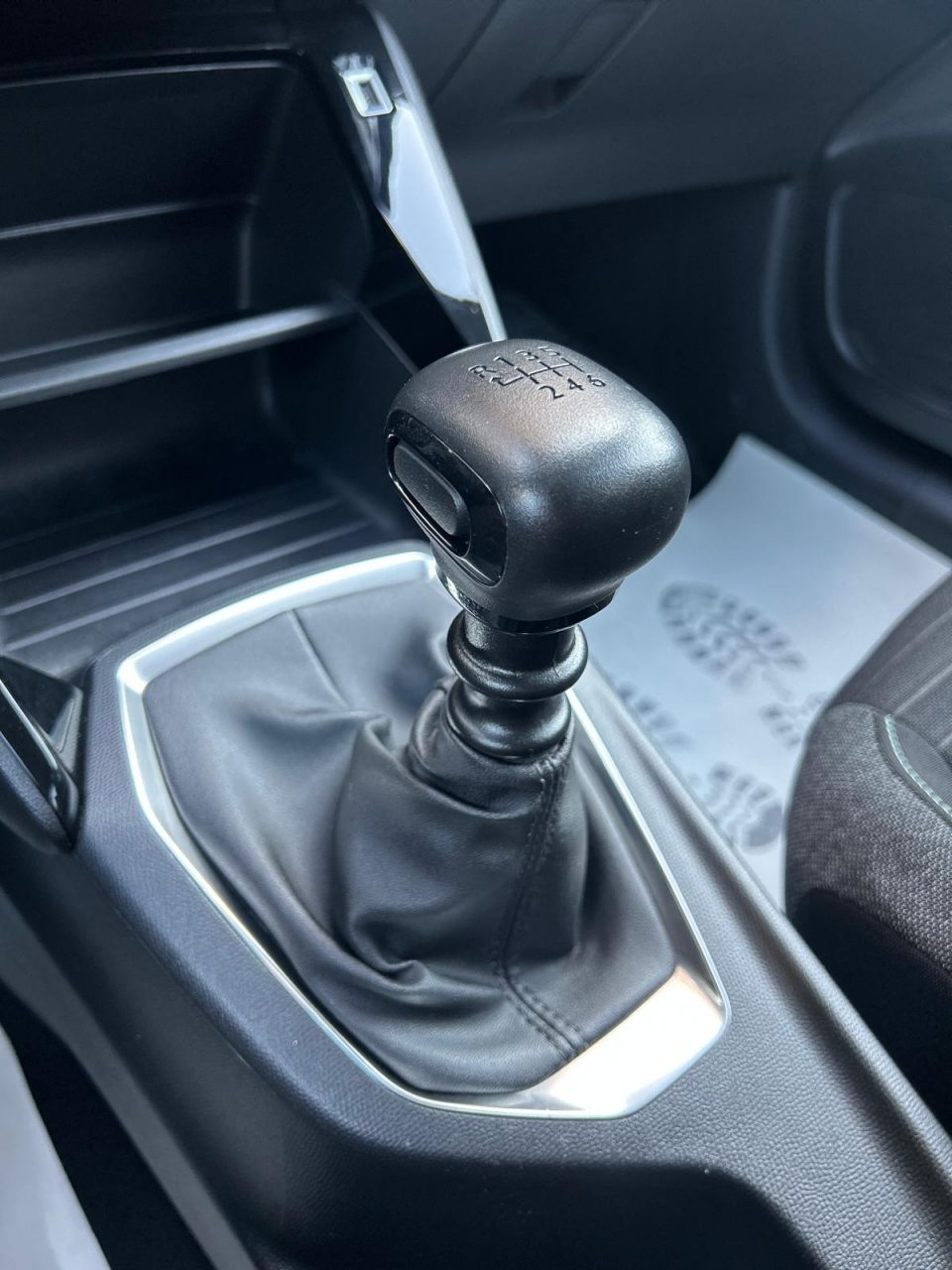 2022 Peugeot 208 — fotografija 13