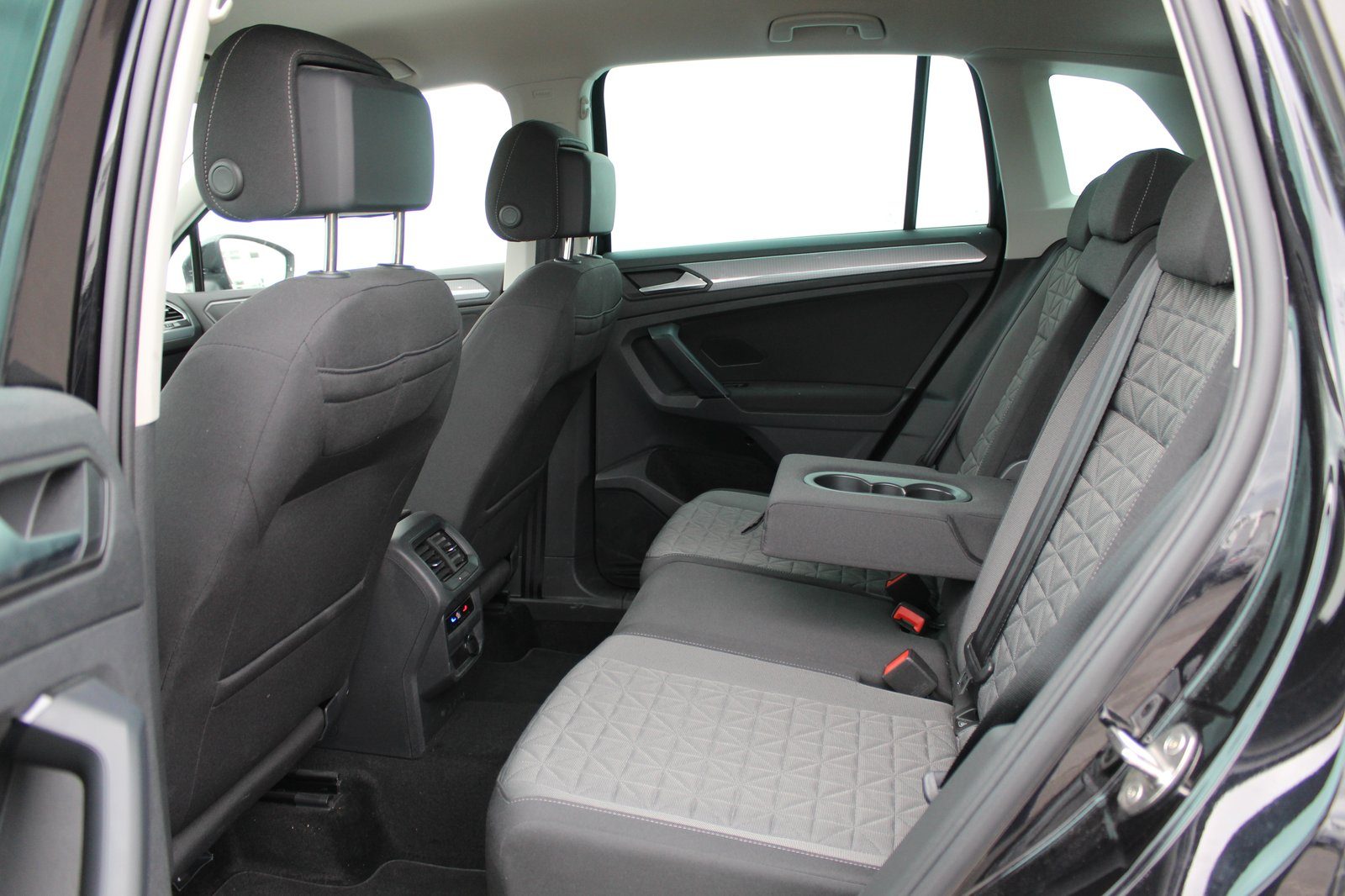 2024 Volkswagen Tiguan — fotografija 11