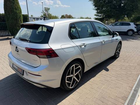 2022 Volkswagen Golf — sličica 8