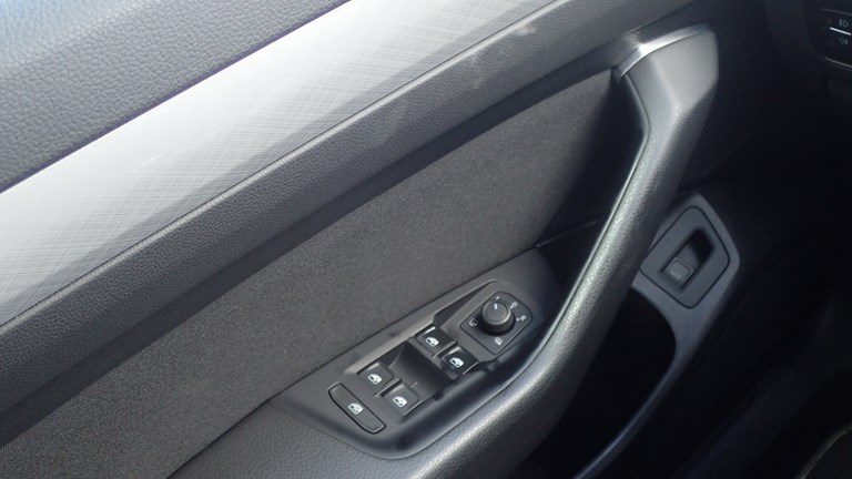 2022 Volkswagen Passat — fotografija 18