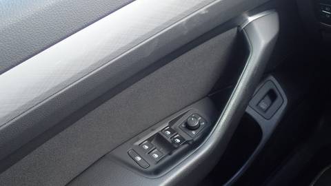 2022 Volkswagen Passat — sličica 18