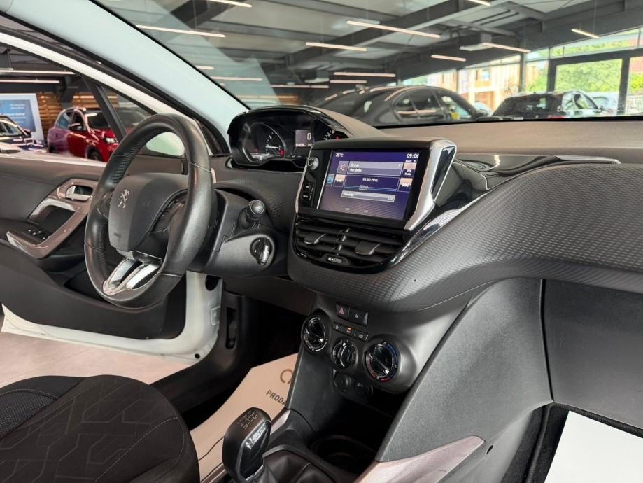 2016 Peugeot 2008 — fotografija 21
