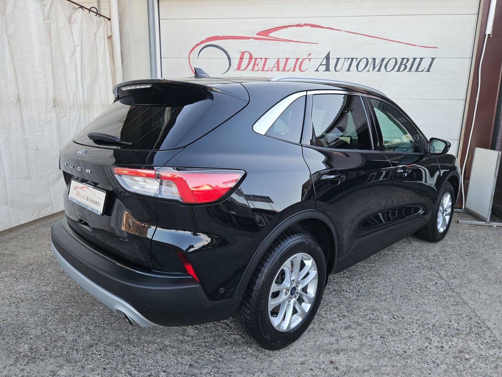 2022 Ford Kuga — fotografija 5