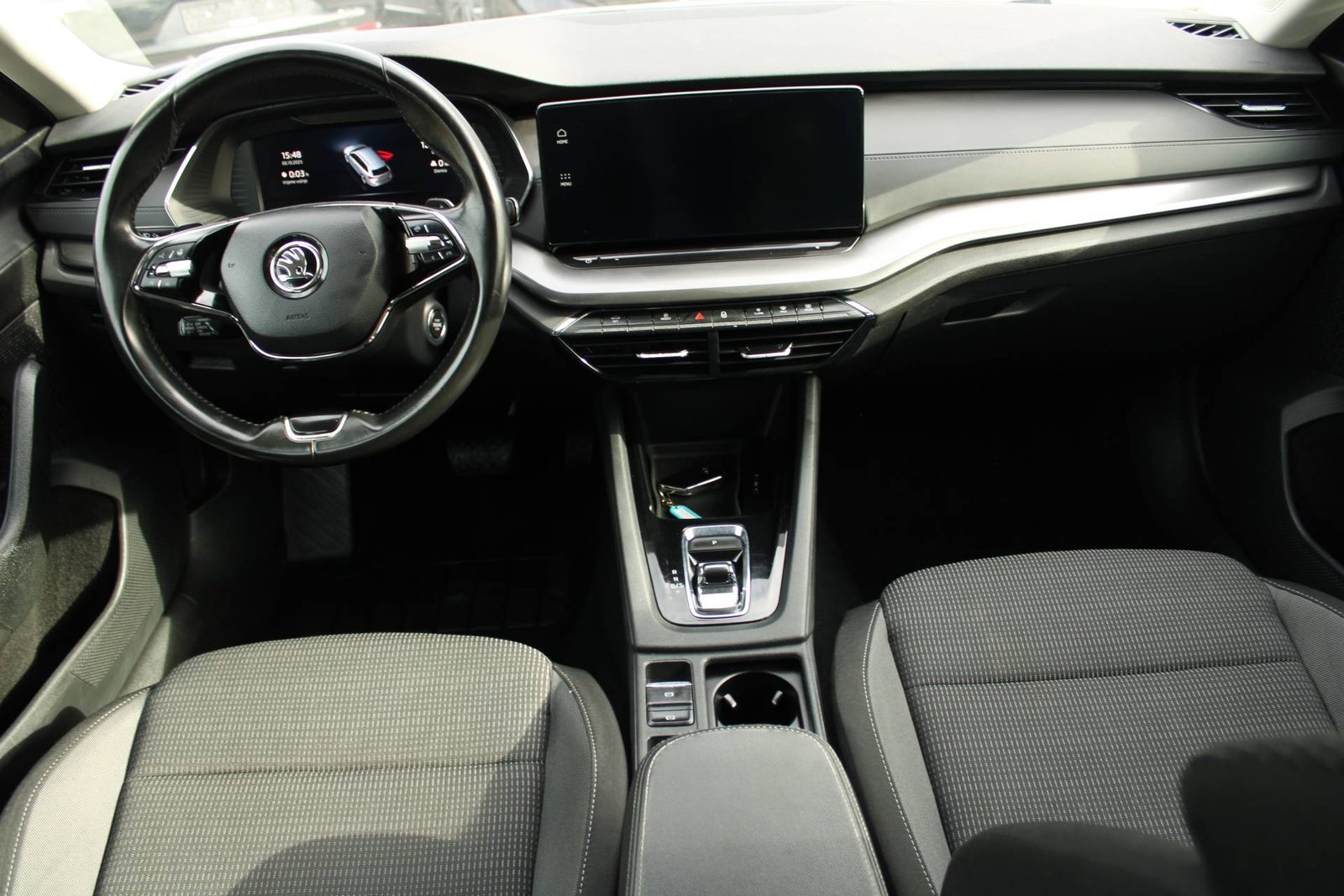 2021 Škoda Octavia Combi — fotografija 13