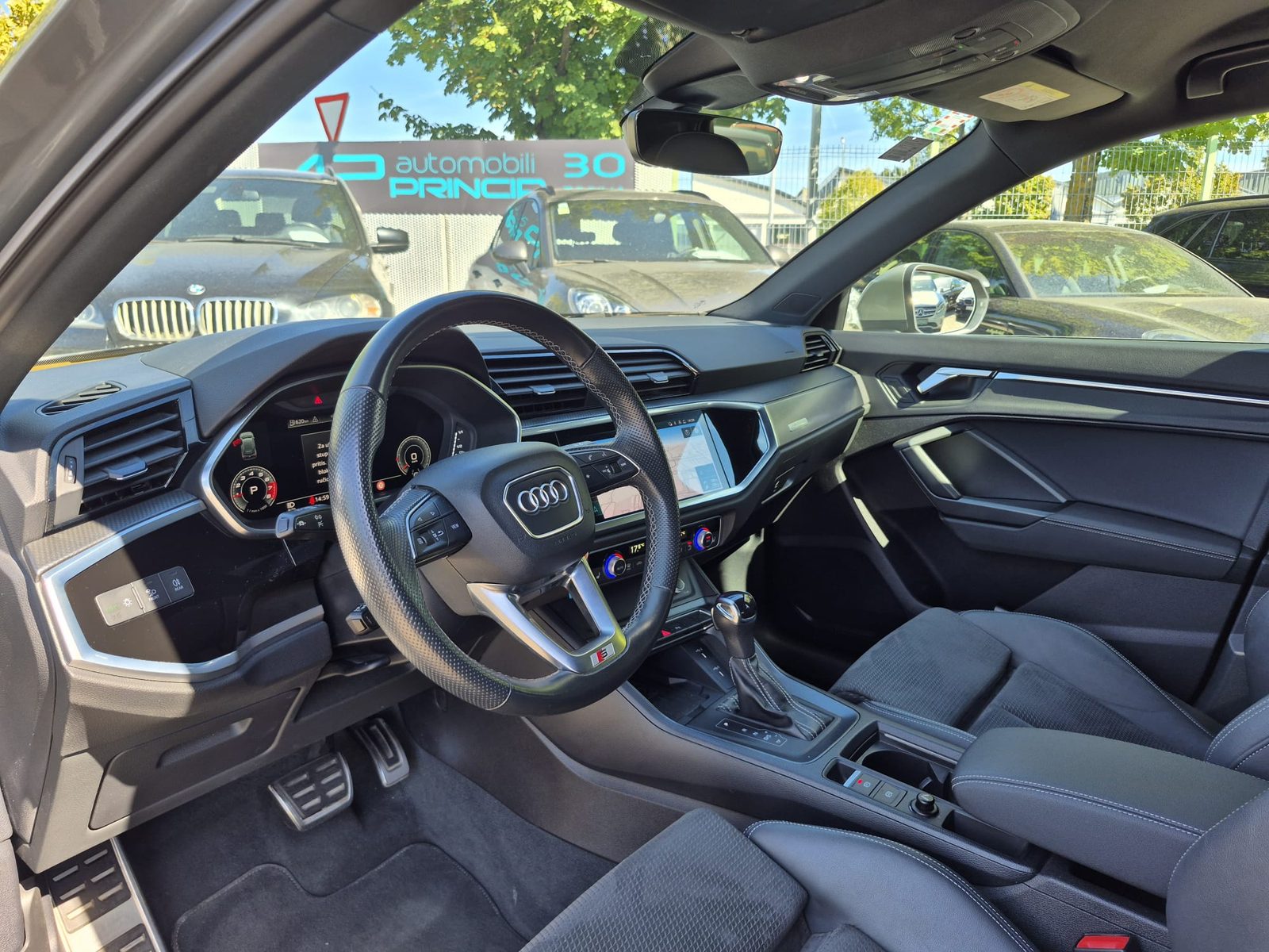 2022 Audi Q3 S line — fotografija 11