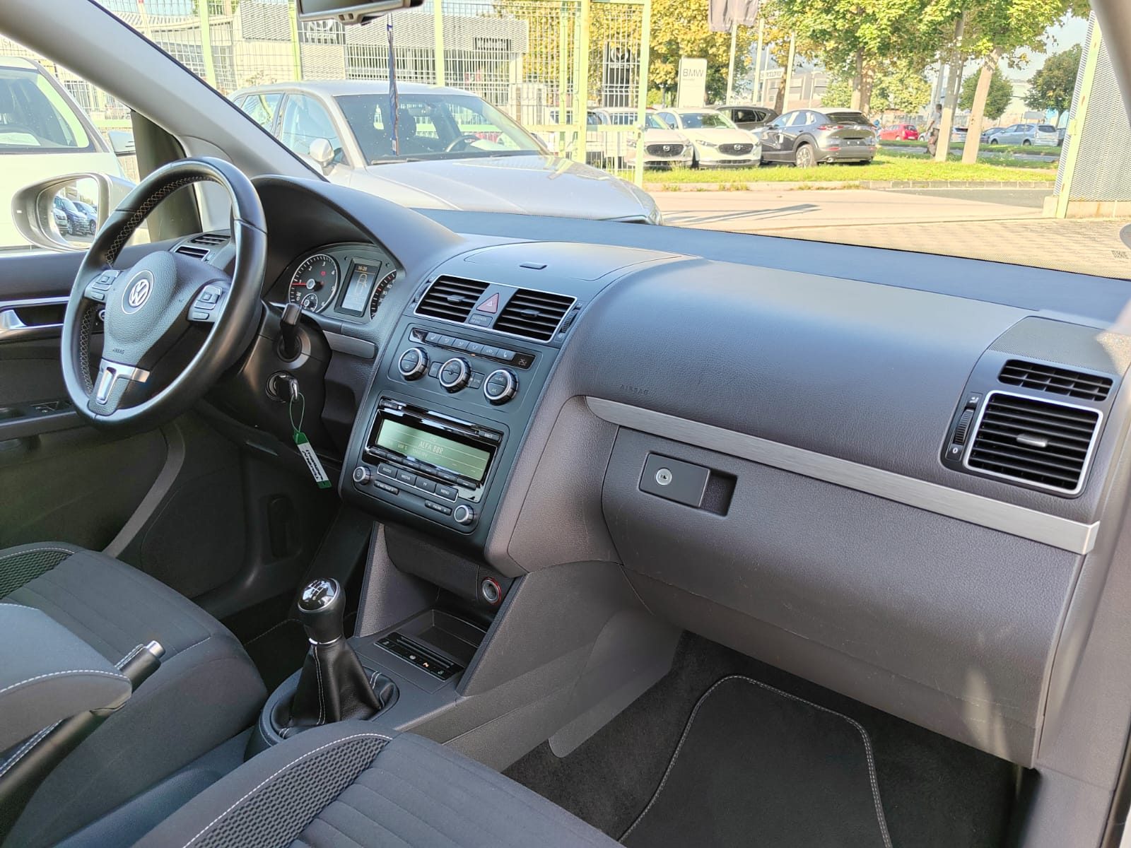 2014 Volkswagen Touran — fotografija 18