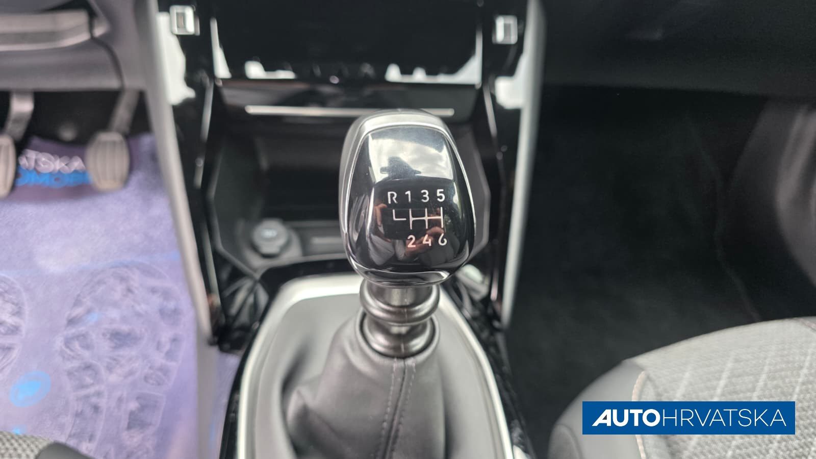 2025 Peugeot 2008 — fotografija 19