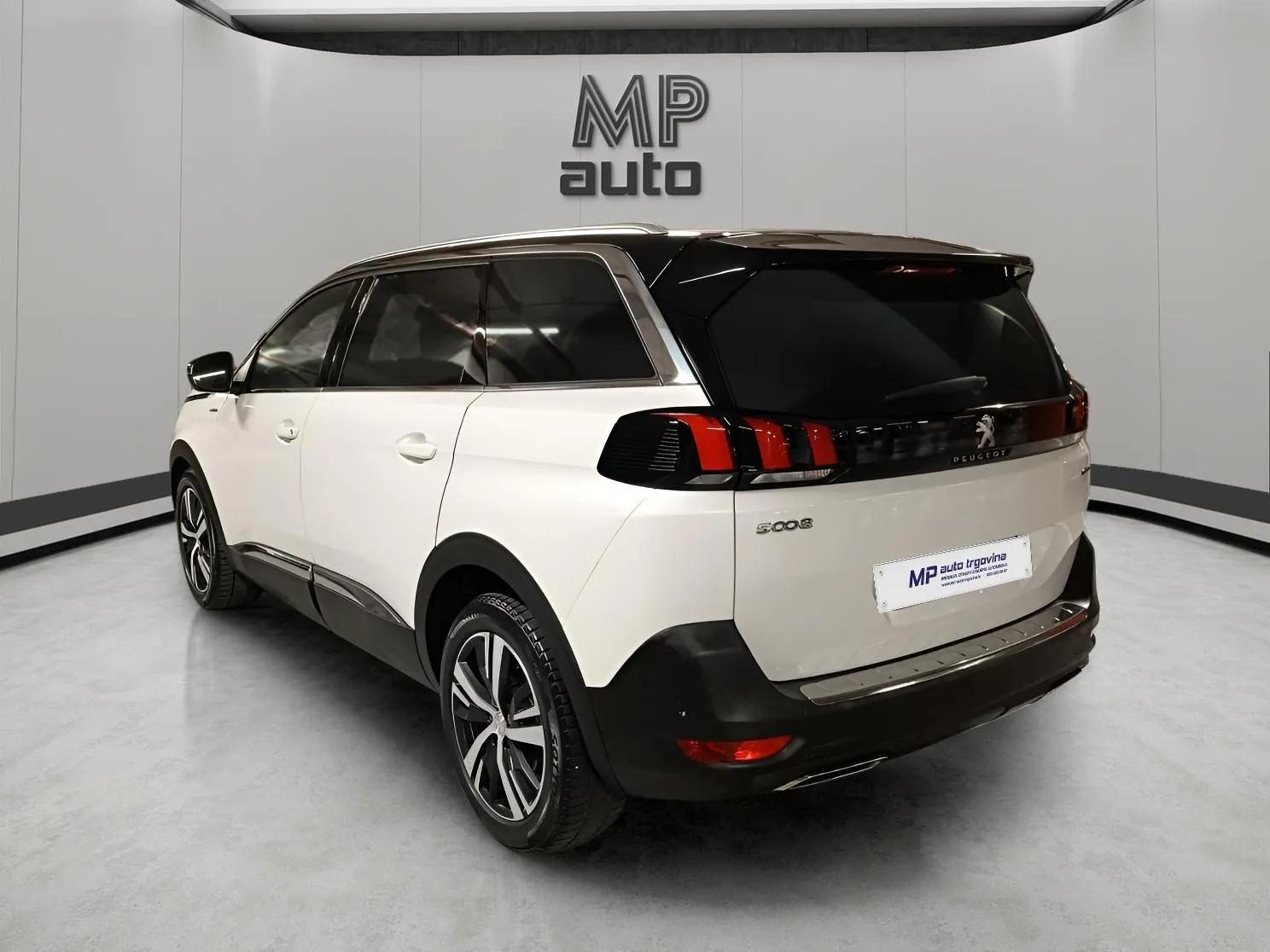 2018 Peugeot 5008 — fotografija 11