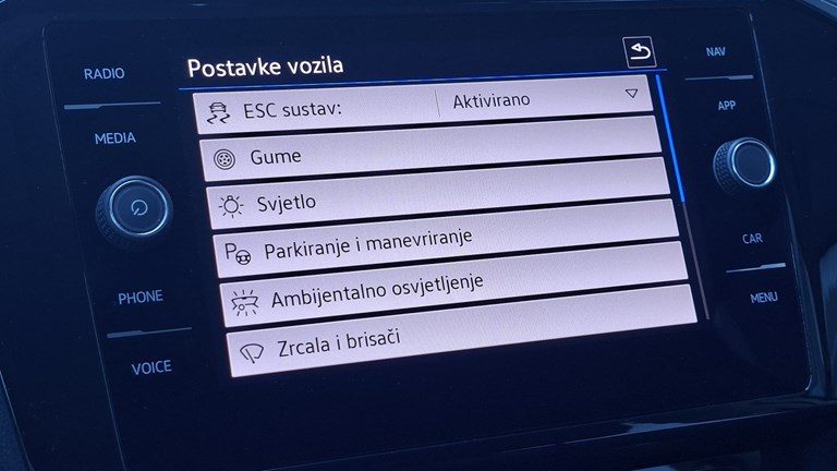 2021 Volkswagen Passat — fotografija 12