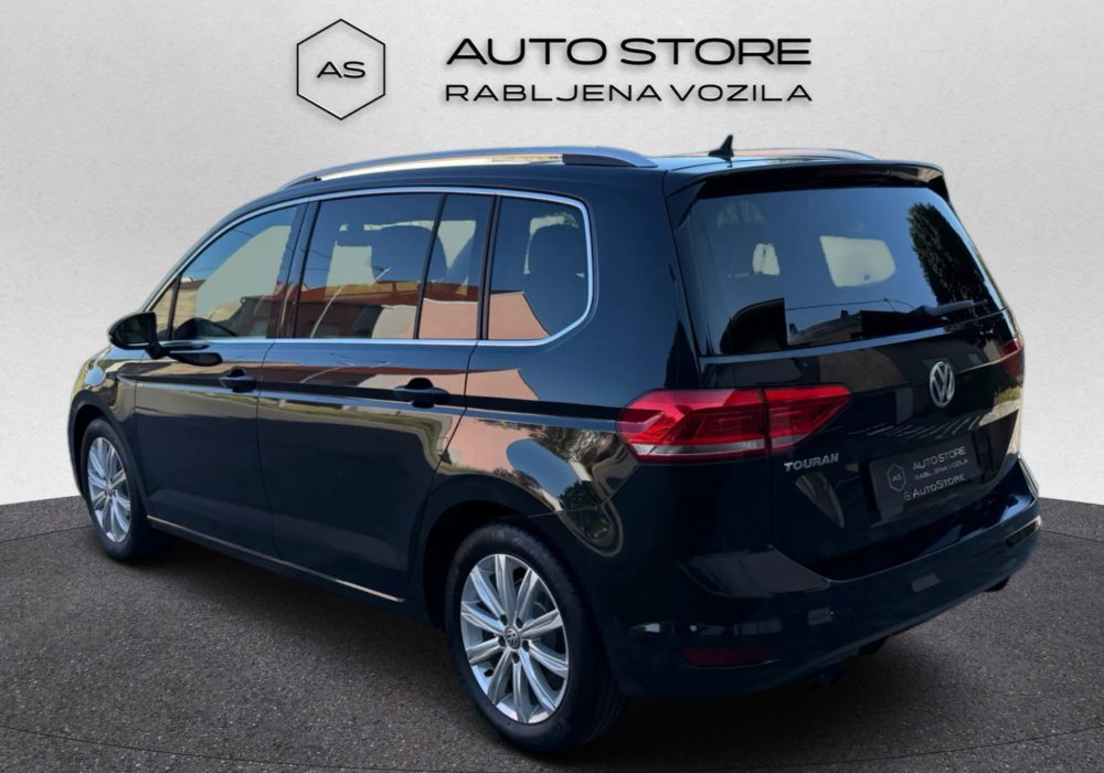 2018 Volkswagen Touran Highline — fotografija 6