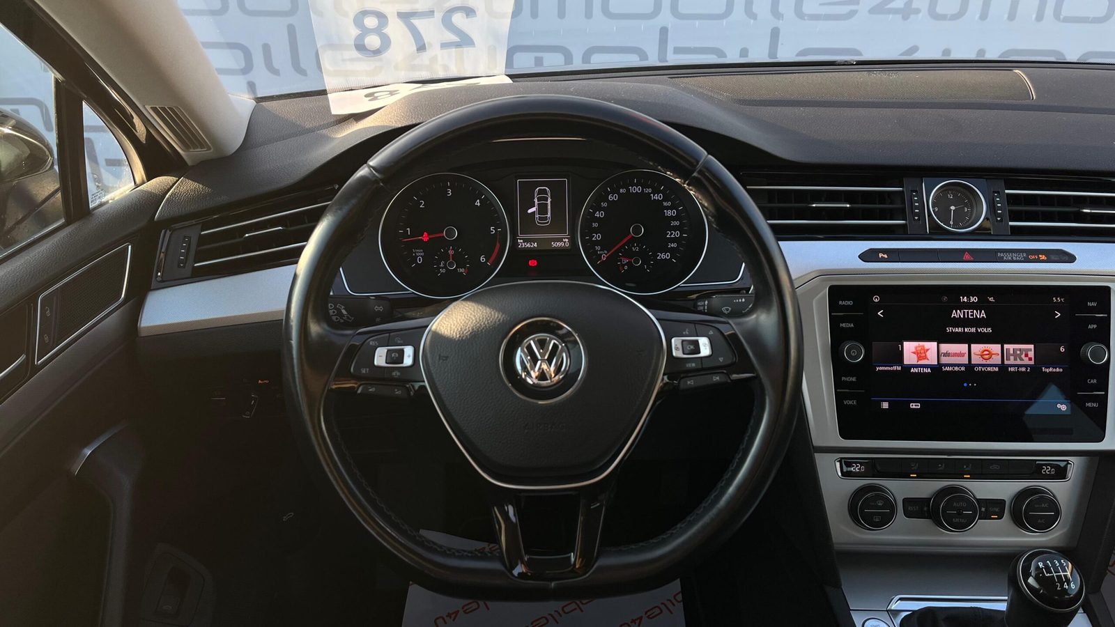 2019 Volkswagen Passat — fotografija 10