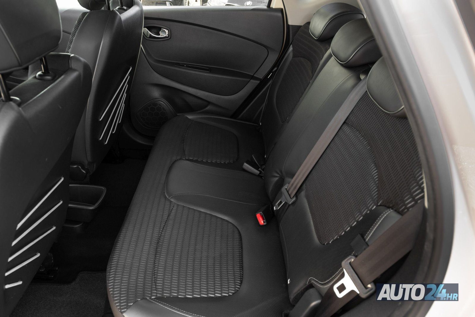 2017 Renault Captur Energy Hipnotic — fotografija 8