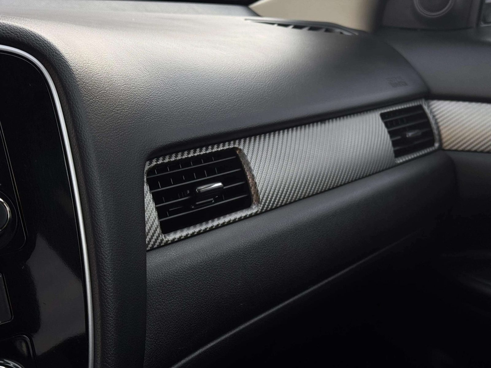 2013 Mitsubishi Outlander — fotografija 11