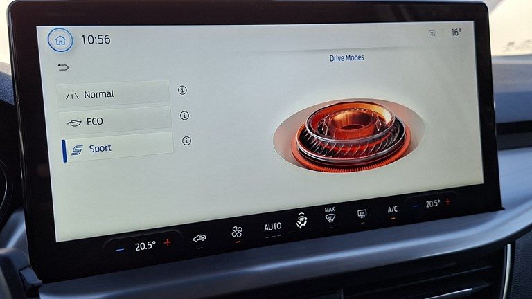2022 Ford Focus — fotografija 10