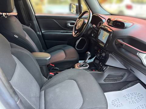 2022 Jeep Renegade — sličica 23