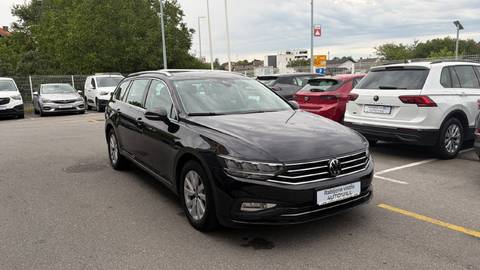2022 Volkswagen Passat — sličica 7