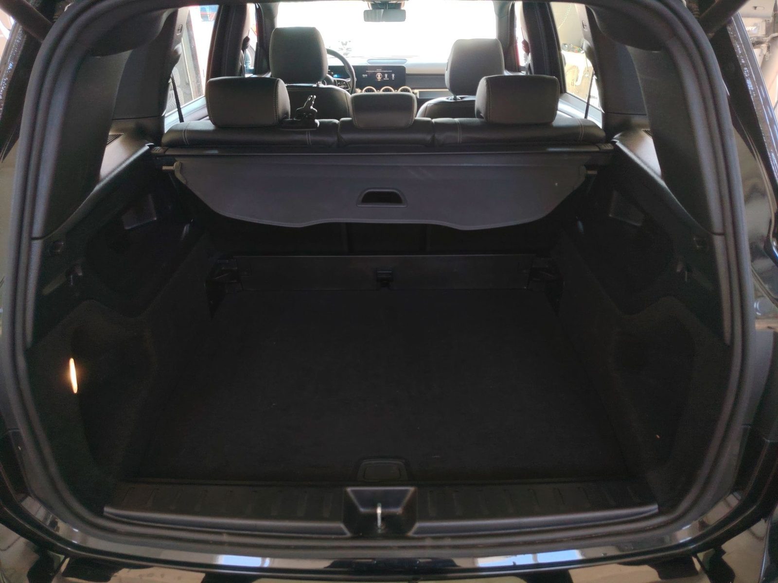 2023 Mercedes-Benz GLB — fotografija 12