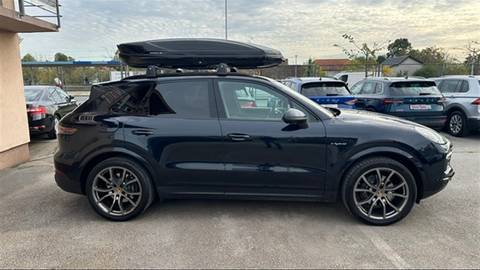 2020 Porsche Cayenne — sličica 4