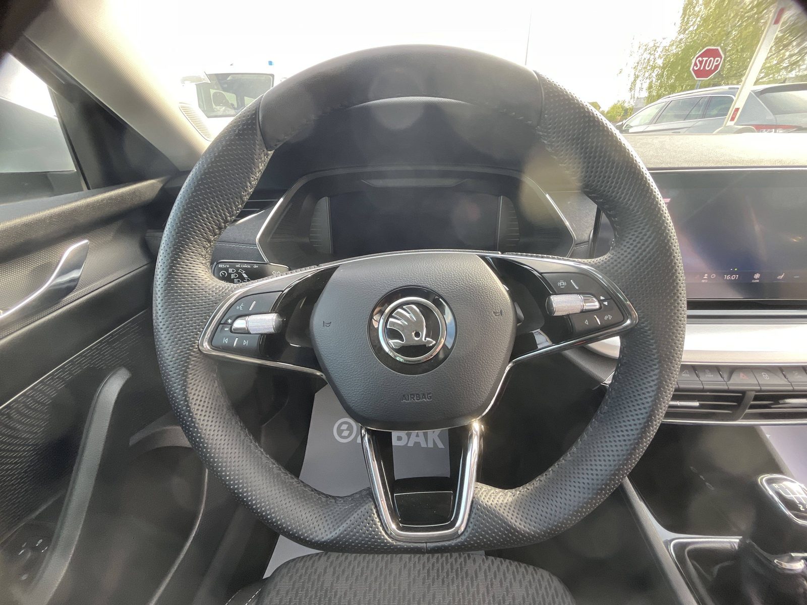 2024 Škoda Octavia — fotografija 30