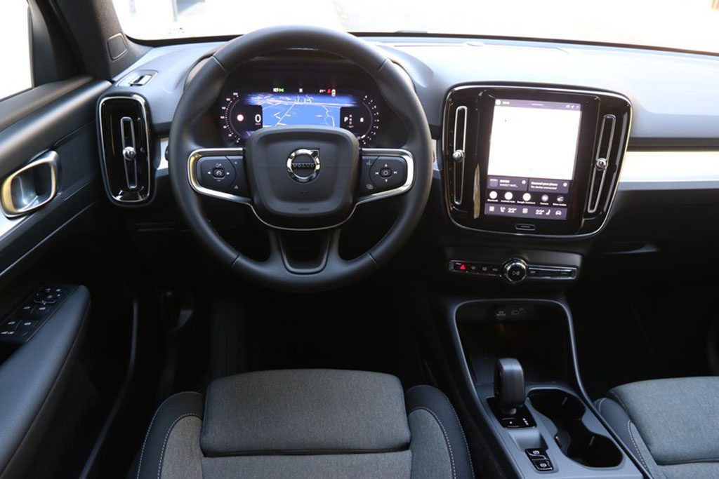 2026 Volvo XC40 — fotografija 11