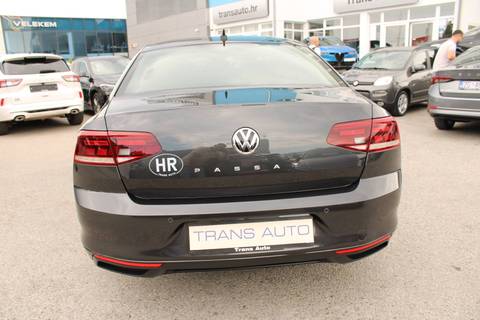 2021 Volkswagen Passat — sličica 6