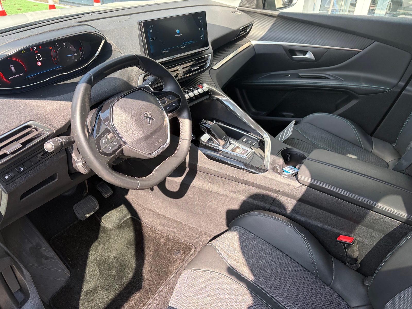 2021 Peugeot 5008 — fotografija 9