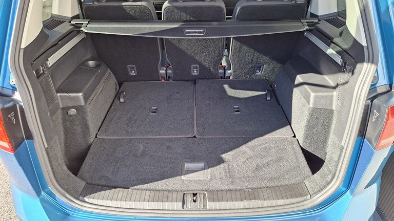 2020 Volkswagen Touran — fotografija 24