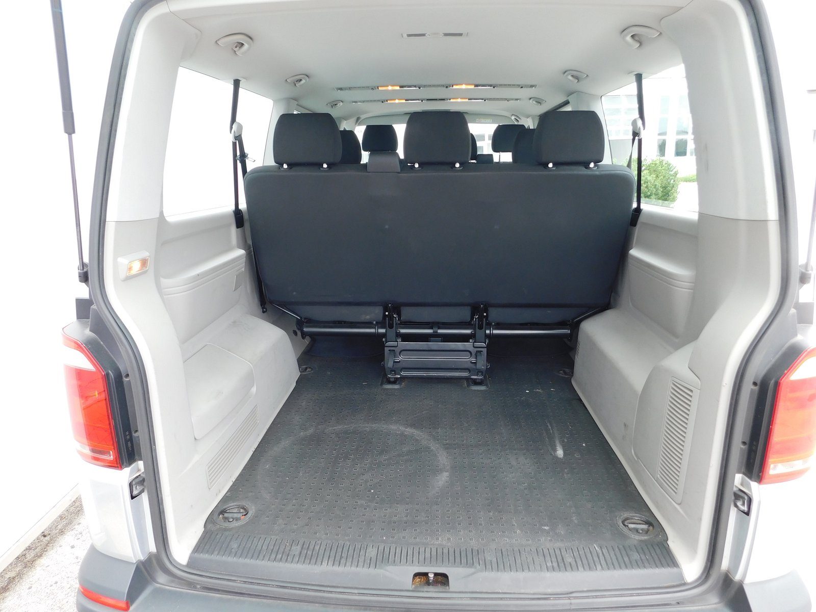 2018 Volkswagen Caravelle — fotografija 13
