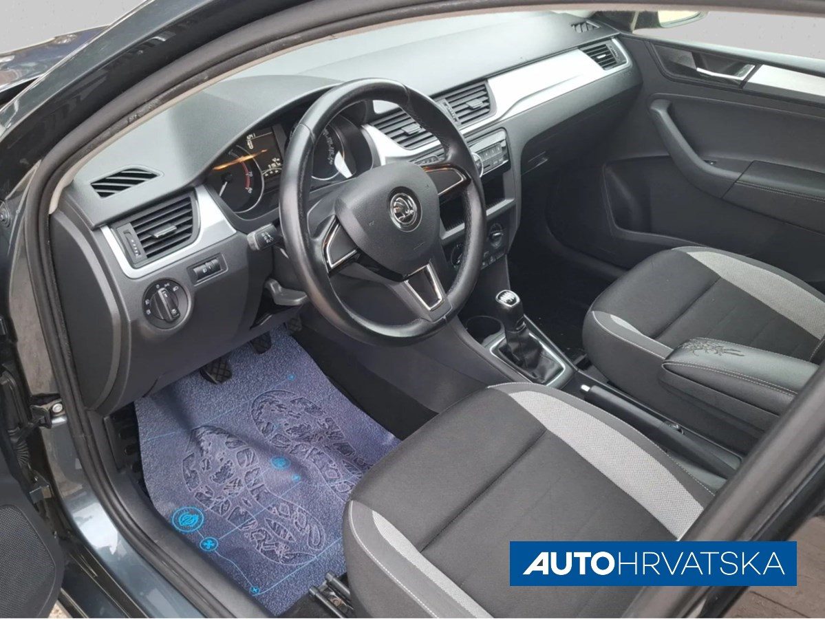 2018 Škoda Rapid — fotografija 11