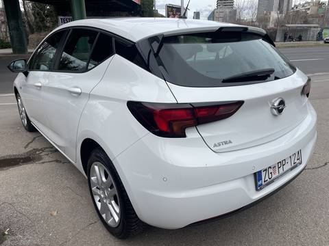 2021 Opel Astra — sličica 7