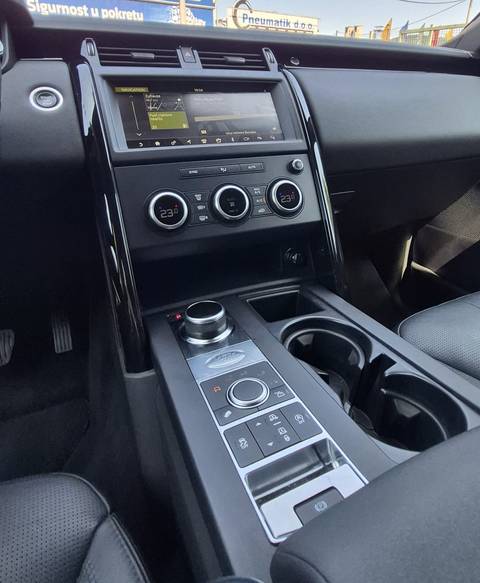 2019 Land Rover Discovery — sličica 17