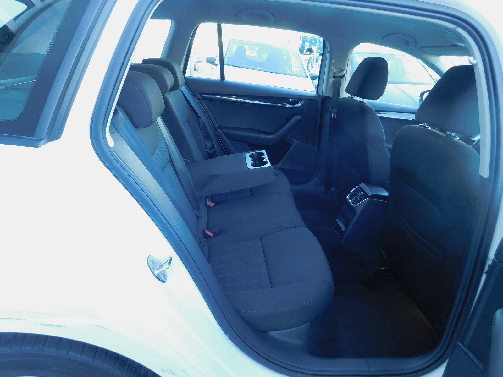 2017 Škoda Octavia Combi — fotografija 12