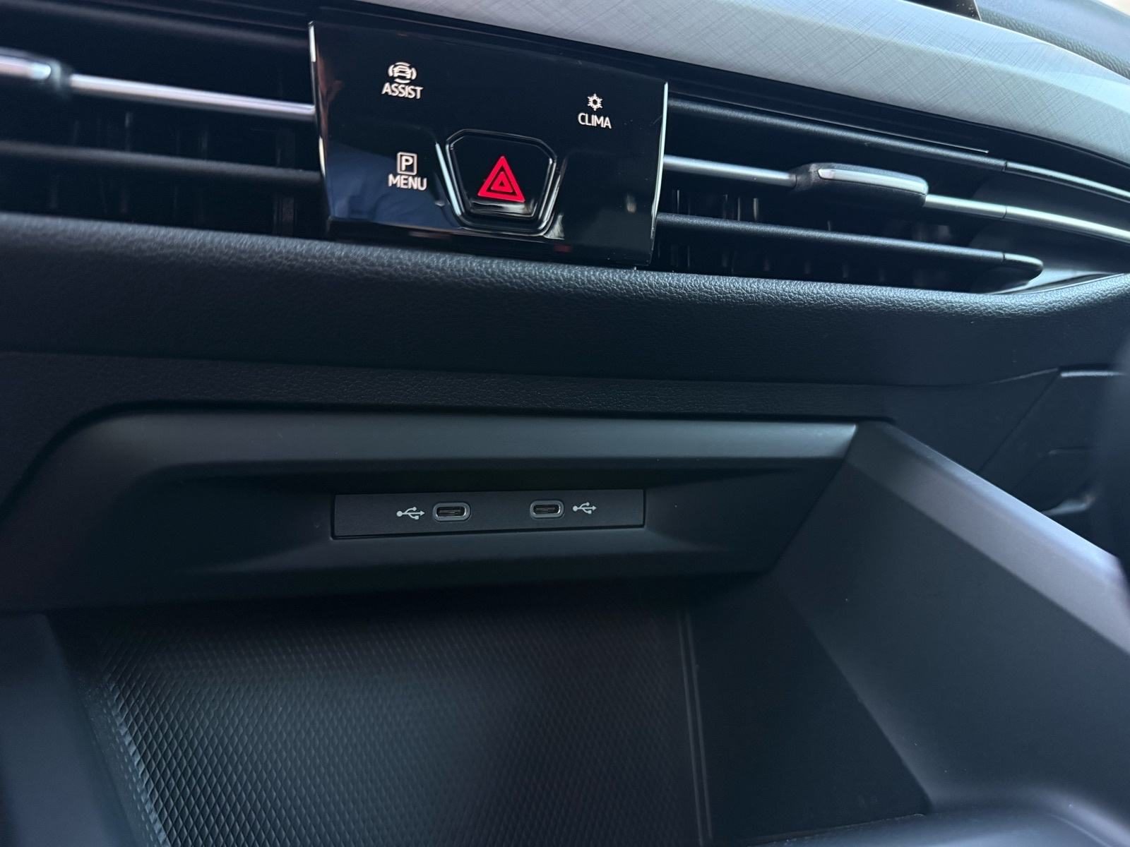 2023 Volkswagen Golf — fotografija 21