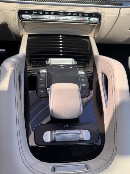 2023 Mercedes-Benz GLE — fotografija 16