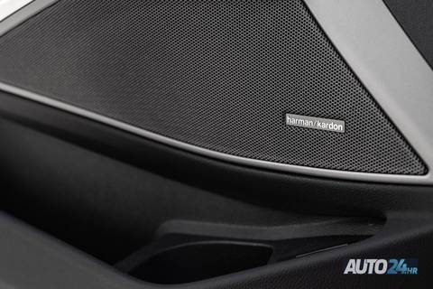 2020 BMW Serija 3 M340i — sličica 18