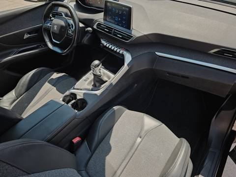 2018 Peugeot 3008 — sličica 12