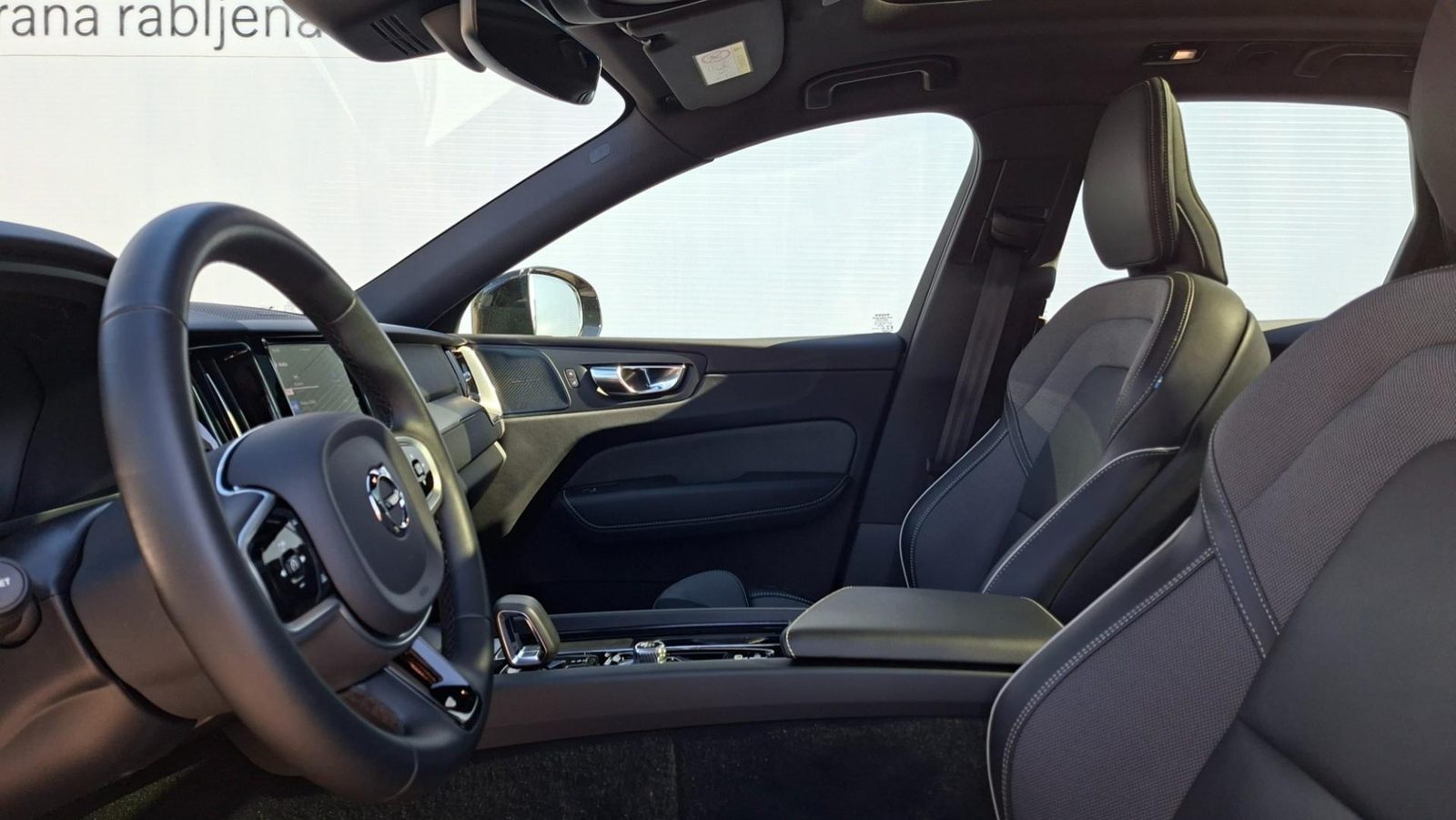 2022 Volvo XC60 — fotografija 4