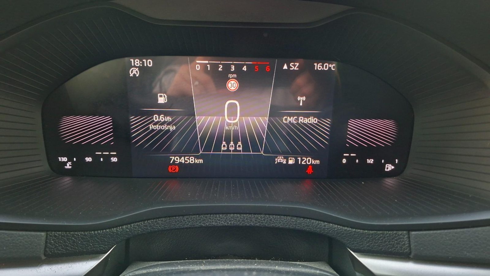 2024 Škoda Karoq — fotografija 11