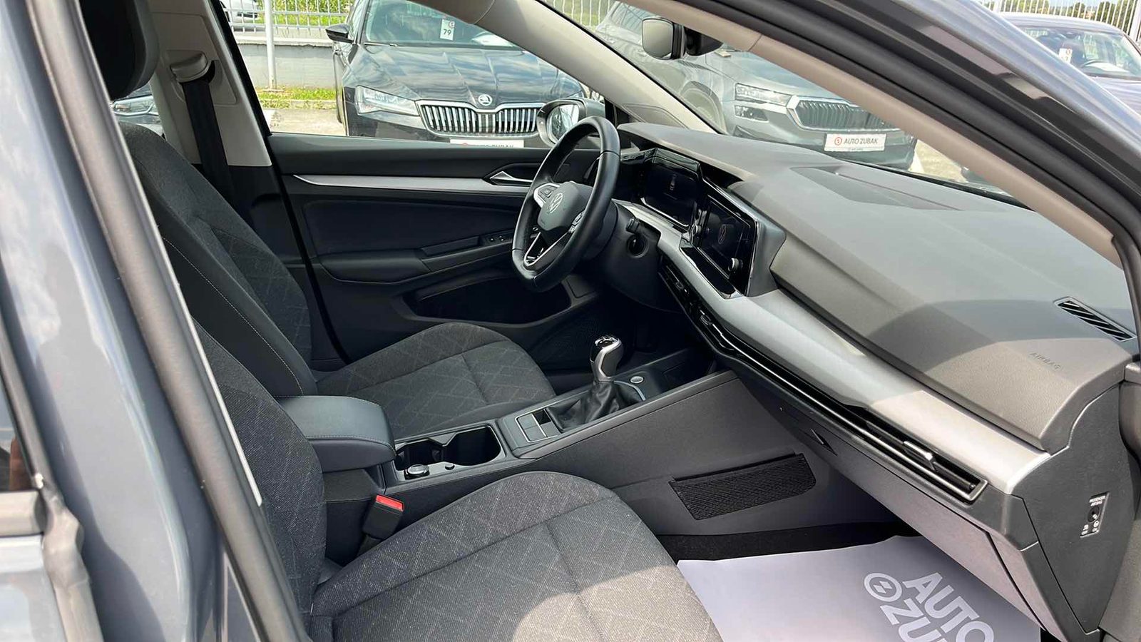 2024 Volkswagen Golf — fotografija 9