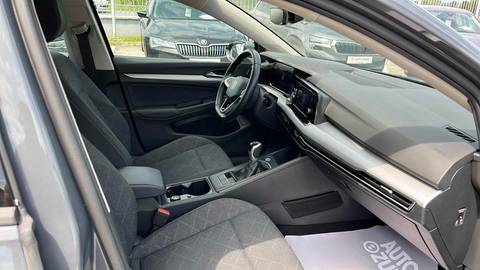 2024 Volkswagen Golf — sličica 9